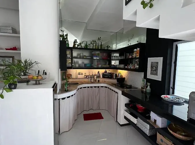 Casa Artista By Kresna Hospitality Семиньяк