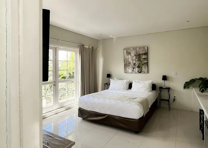 Casa Artista By Kresna Hospitality Семиньяк