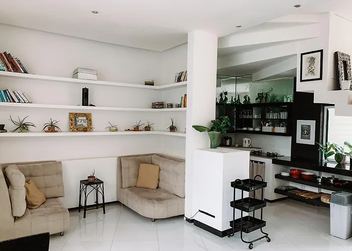 Casa Artista By Kresna Hospitality Семиньяк