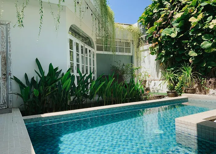 Отель Casa Artista By Kresna Hospitality 3*