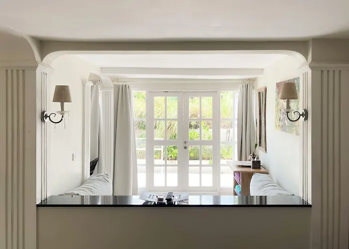 ホテル Casa Artista By Kresna Hospitality 3*
